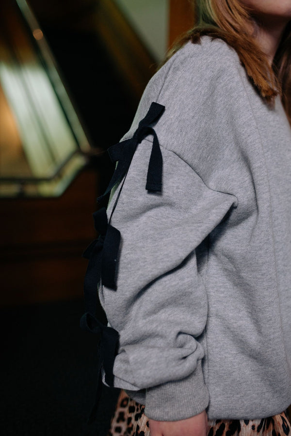 CMF BOW TIE SWEATER