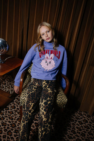 CMF CROPPED BUNNY WORLD SWEATER PURPLE